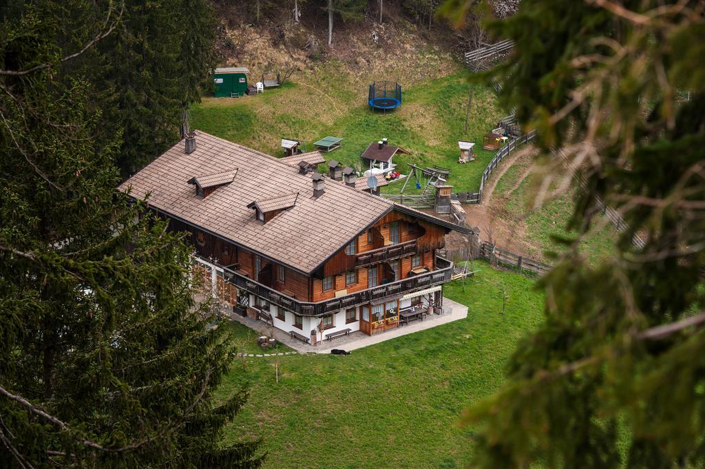 Haus Waldruhe Appartement Innichen Buitenkant foto