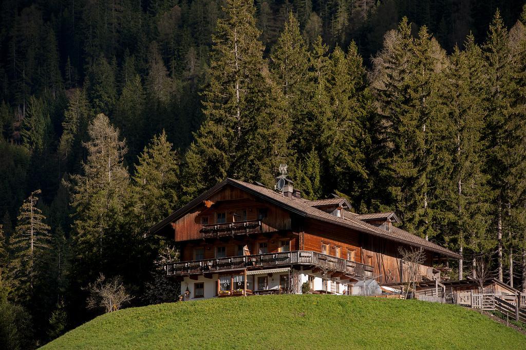 Haus Waldruhe Appartement Innichen Buitenkant foto