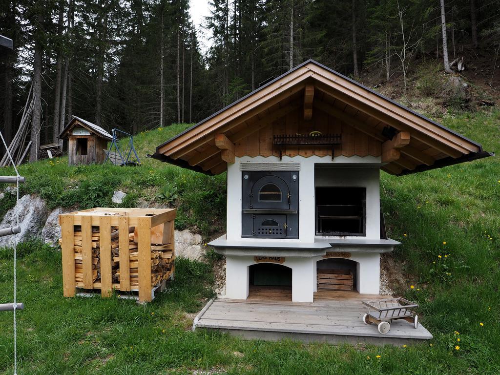 Haus Waldruhe Appartement Innichen Buitenkant foto