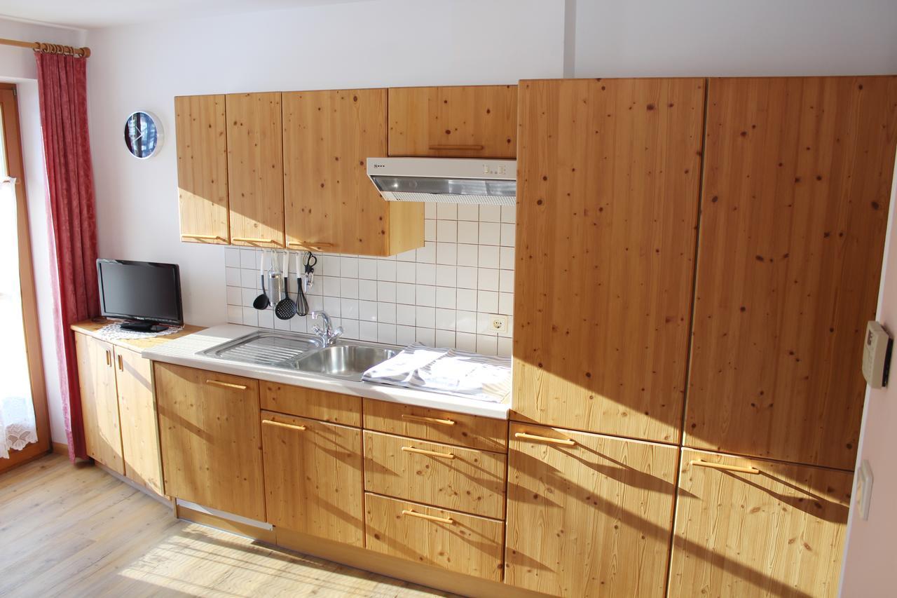 Haus Waldruhe Appartement Innichen Buitenkant foto