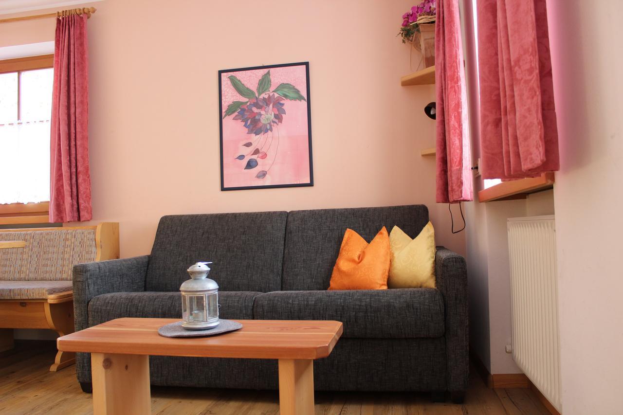 Haus Waldruhe Appartement Innichen Buitenkant foto