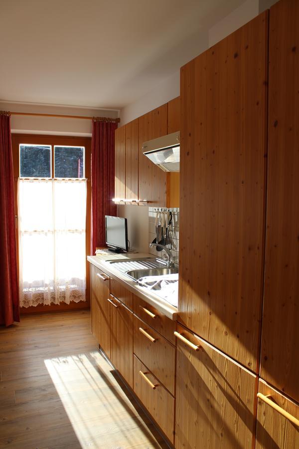 Haus Waldruhe Appartement Innichen Buitenkant foto