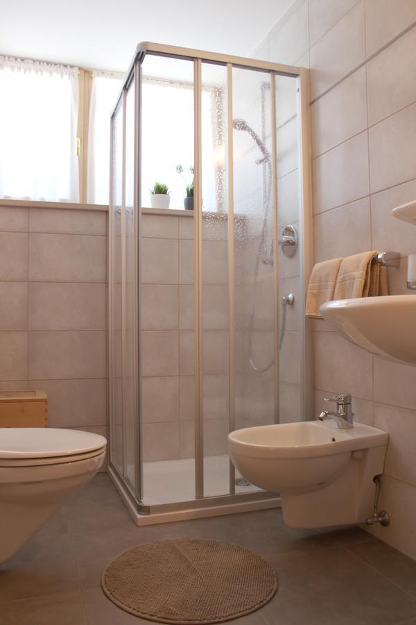 Haus Waldruhe Appartement Innichen Buitenkant foto