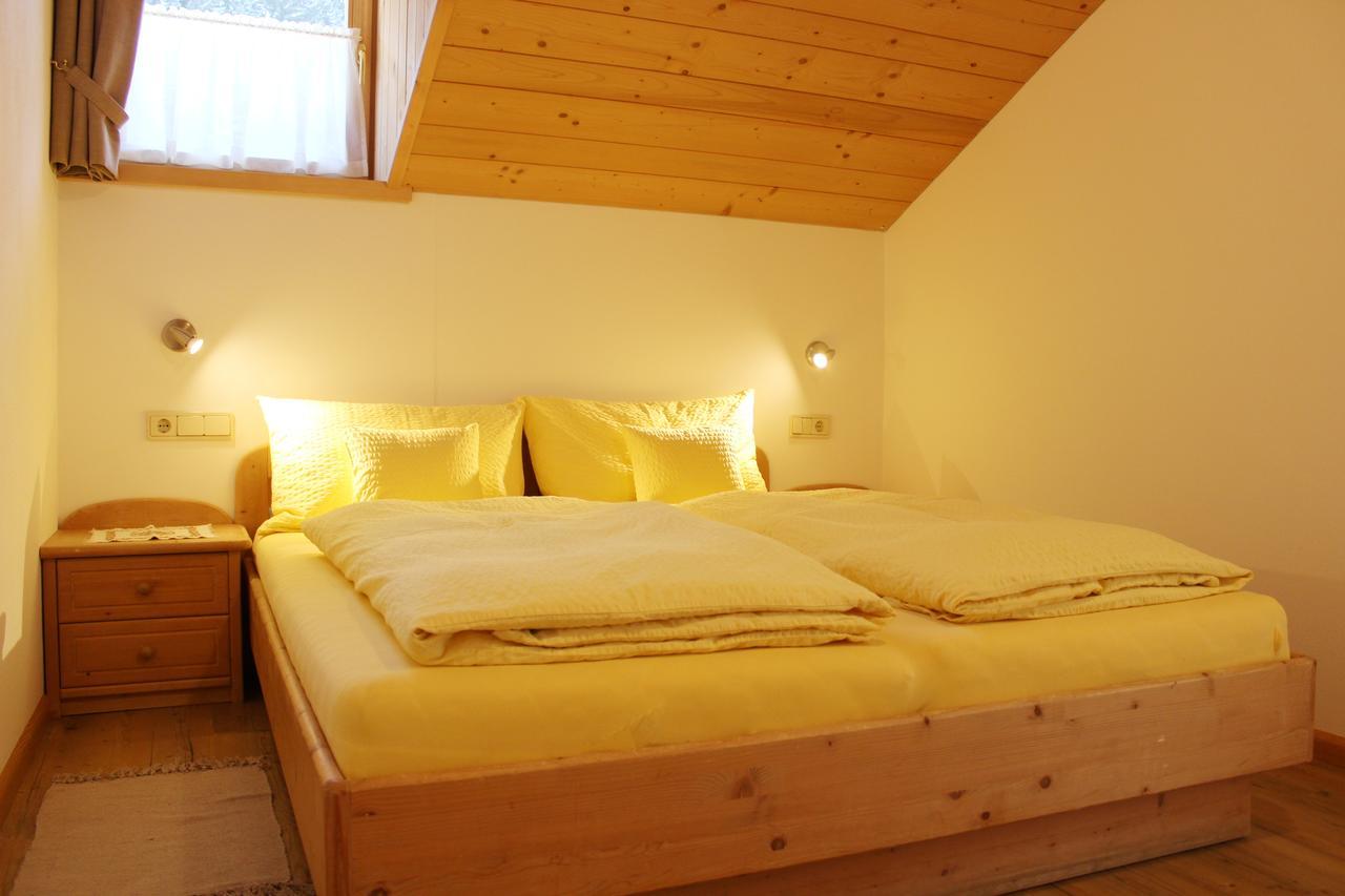Haus Waldruhe Appartement Innichen Buitenkant foto