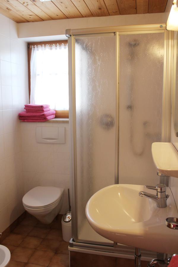Haus Waldruhe Appartement Innichen Buitenkant foto